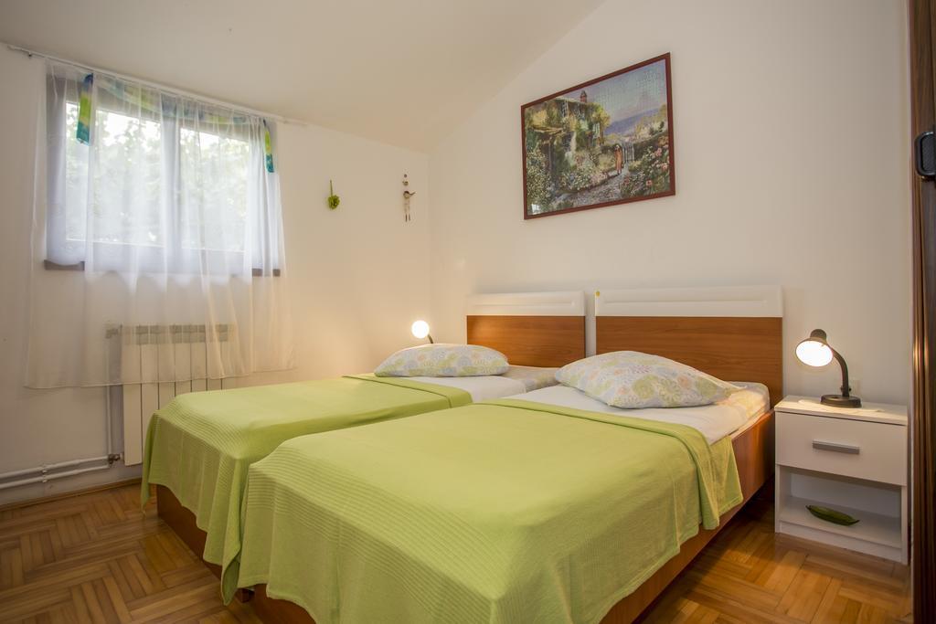 Apartments Pula 1618 Экстерьер фото